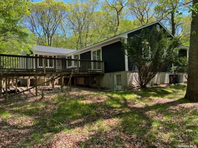  3 BR,  3.00 BTH  Ranch style home in Wading River