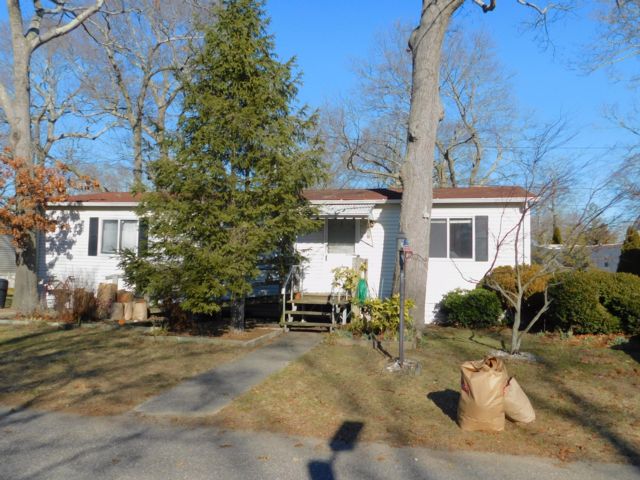  2 BR,  2.00 BTH  Mobile home style home in Riverhead