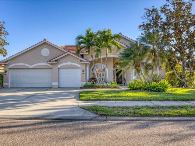  4 BR,  3.00 BTH  Contemporary style home in Sarasota