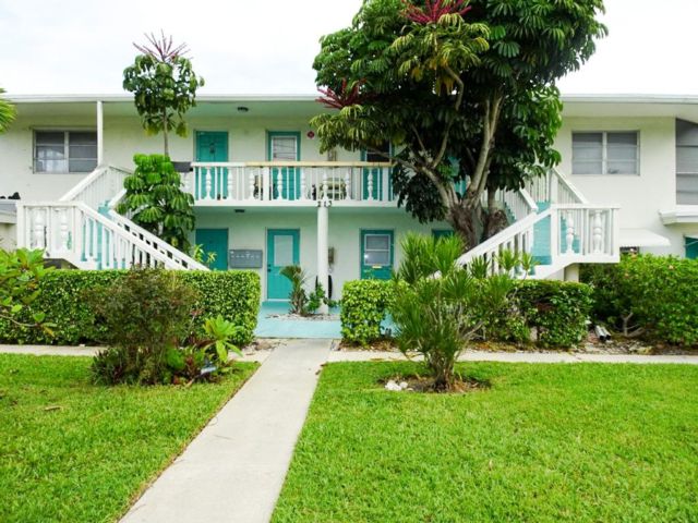  2 BR,  2.00 BTH  Condo style home in Boynton Beach
