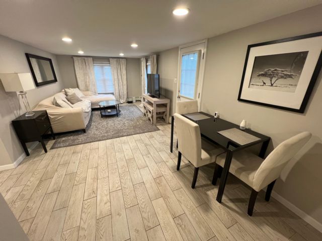  1 BR,  0.00 BTH &nbsp;Apartment style home in Lido Beach