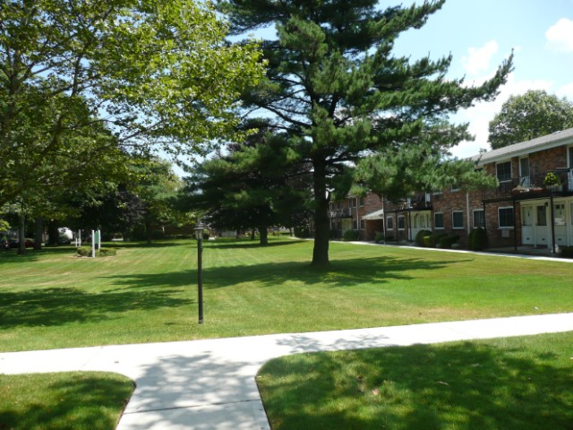 [FARMINGDALE Real Estate, listing number 5307172]