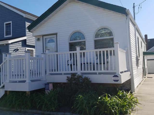  2 BR,  1.00 BTH  Bungalow style home in Belle Harbor