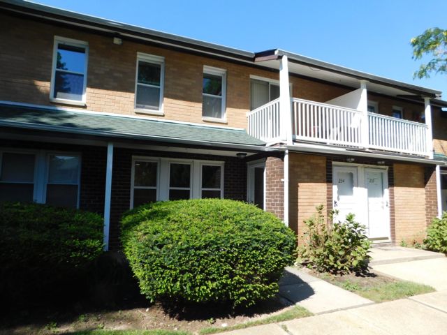 1 BR, 1.00 BTH Homeownr style home in Middle Island