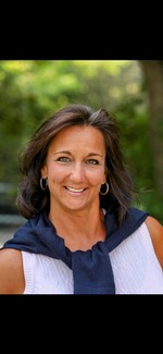 Middle Island real estate agent