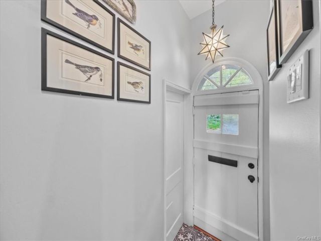  4 BR,  3.00 BTH &nbsp;House style home in Cortlandt