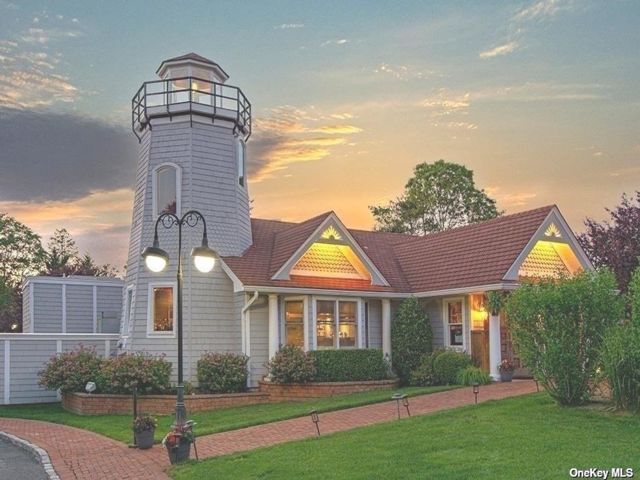 Studio,  0.00 BTH &nbsp;House style home in Hampton Bays