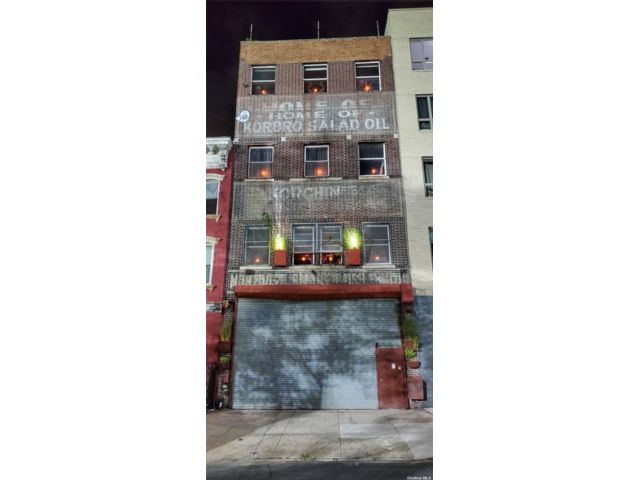 Studio,  0.00 BTH &nbsp;Commercial style home in Bedford Stuyvesant