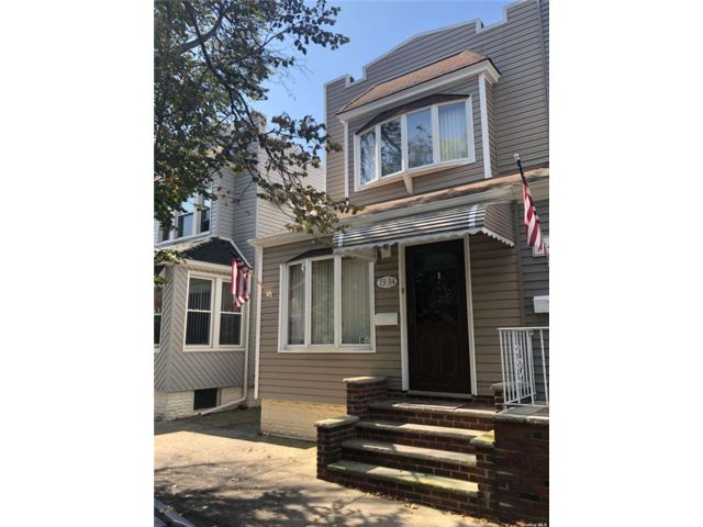  3 BR,  3.00 BTH &nbsp;Two story style home in Glendale