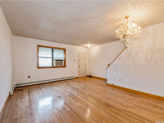  3 BR,  2.00 BTH &nbsp;Two story style home in East New York