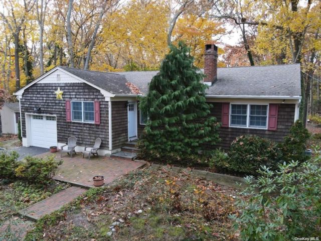 [Miller Place Real Estate, listing number 2100511]