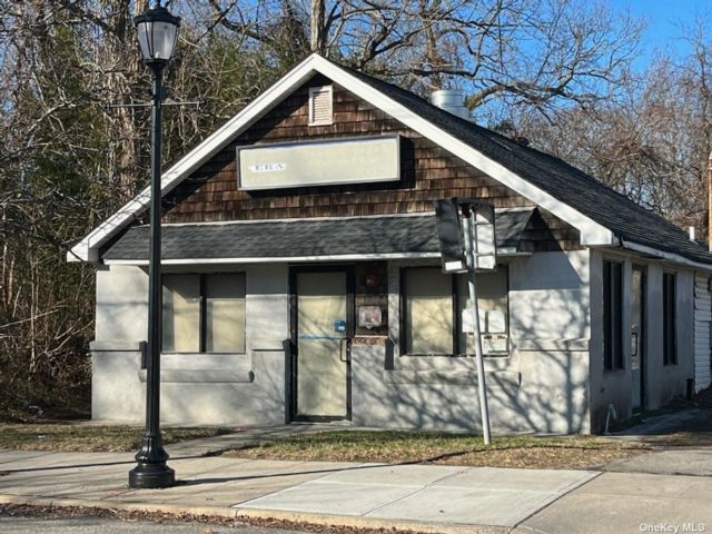 Studio,  0.00 BTH &nbsp;House style home in Mastic Beach