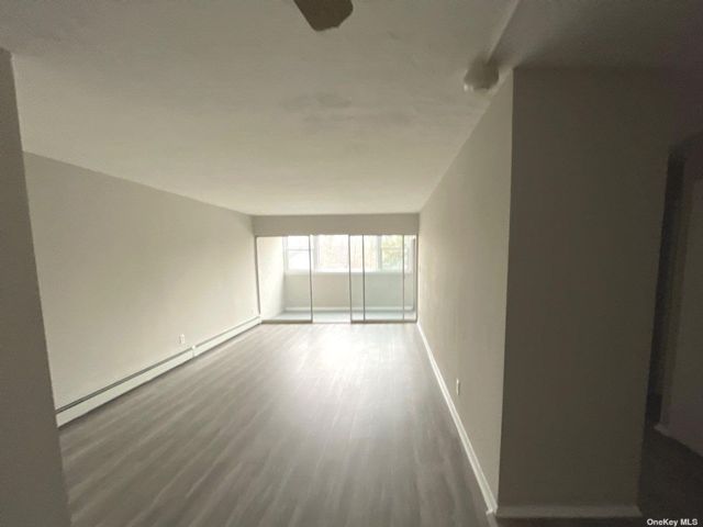[PHOTO]