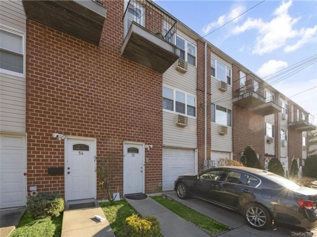  2 BR,  2.00 BTH &nbsp;Condo style home in Grant City