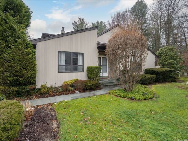  3 BR,  3.00 BTH &nbsp;Other style home in Manhasset