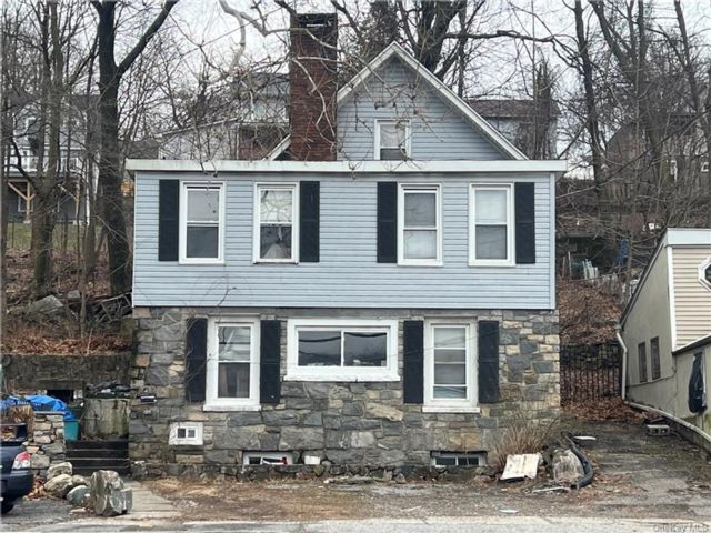  4 BR,  2.00 BTH &nbsp;House style home in Peekskill