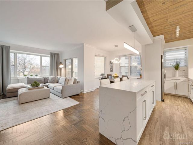  2 BR,  2.00 BTH &nbsp;Other style home in New York (manhattan)