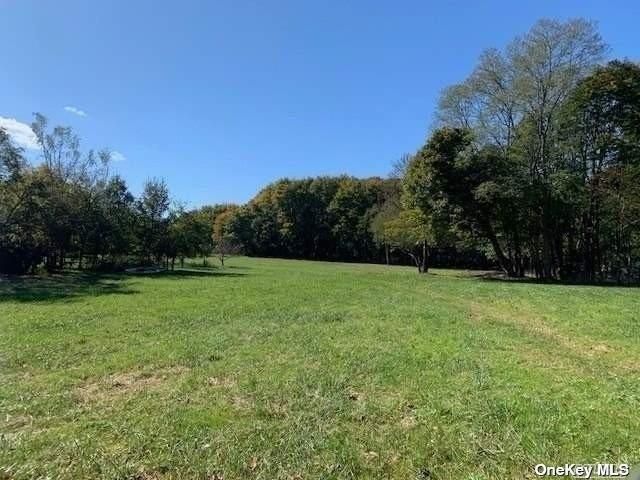 [Mattituck Real Estate, listing number 2303207]