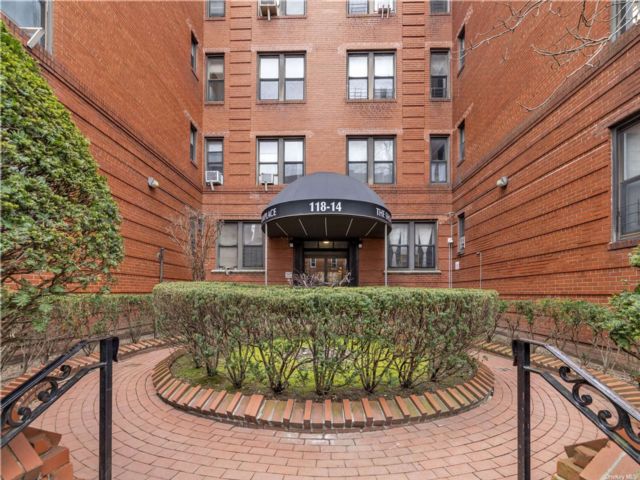  1 BR,  1.00 BTH &nbsp;Other style home in Kew Gardens