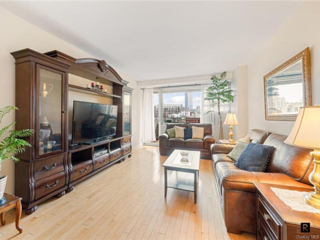  2 BR,  1.00 BTH &nbsp;Other style home in New York (manhattan)