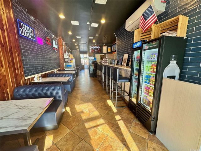 Studio,  0.00 BTH &nbsp;Commercial style home in Bayside