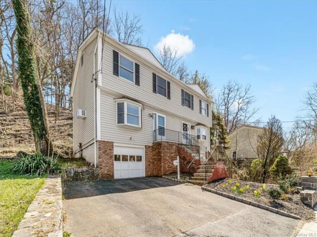  3 BR,  2.00 BTH &nbsp;Townhouse style home in Cortlandt