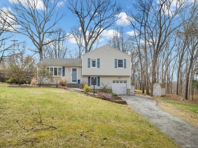  3 BR,  2.00 BTH &nbsp;House style home in Cortlandt