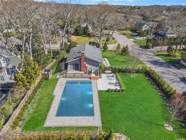  2 BR,  2.00 BTH &nbsp;Ranch style home in Remsenburg