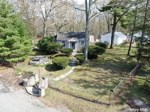  3 BR,  1.00 BTH &nbsp;Ranch style home in Sound Beach