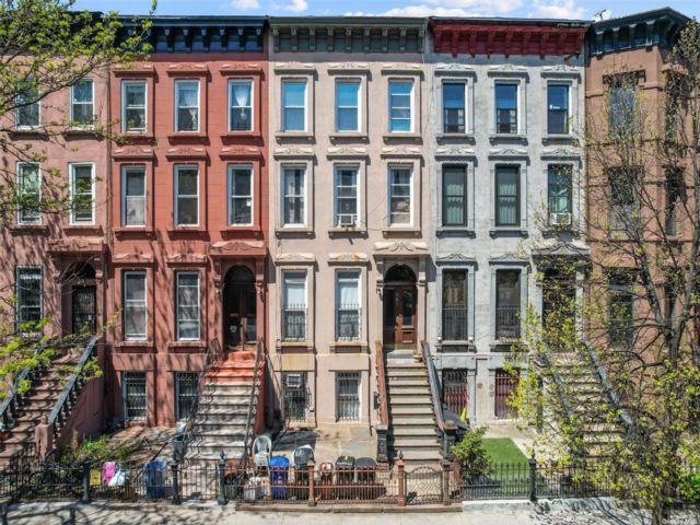  6 BR,  4.00 BTH &nbsp;Townhouse style home in Bedford-stuyvesant