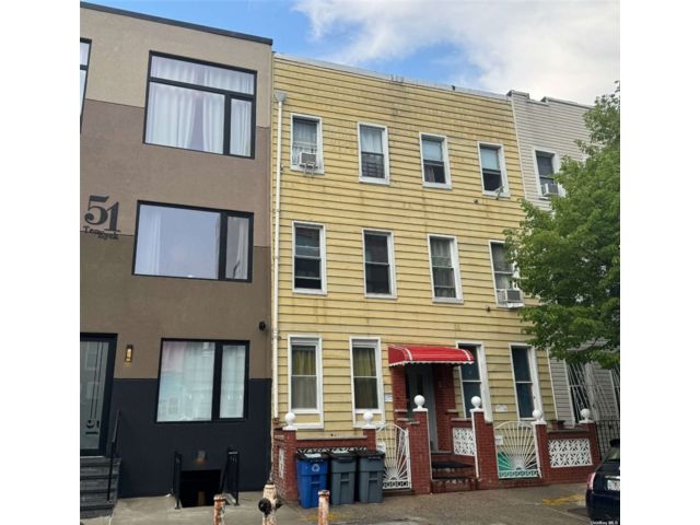 13 BR,  7.00 BTH &nbsp;Contemporary style home in Bedford Stuyvesant