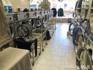 [PHOTO]