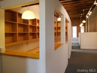 [PHOTO]