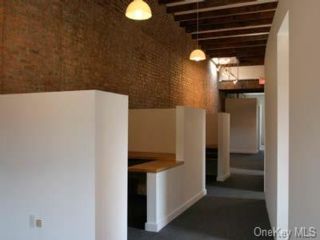[PHOTO]