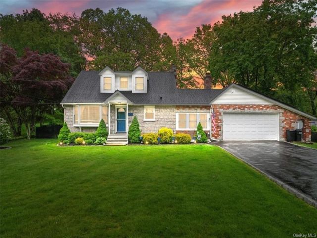  3 BR,  2.00 BTH &nbsp;Cape cod style home in Cortlandt