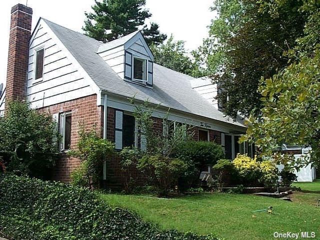  4 BR,  2.00 BTH &nbsp;Cape cod style home in Valley Stream