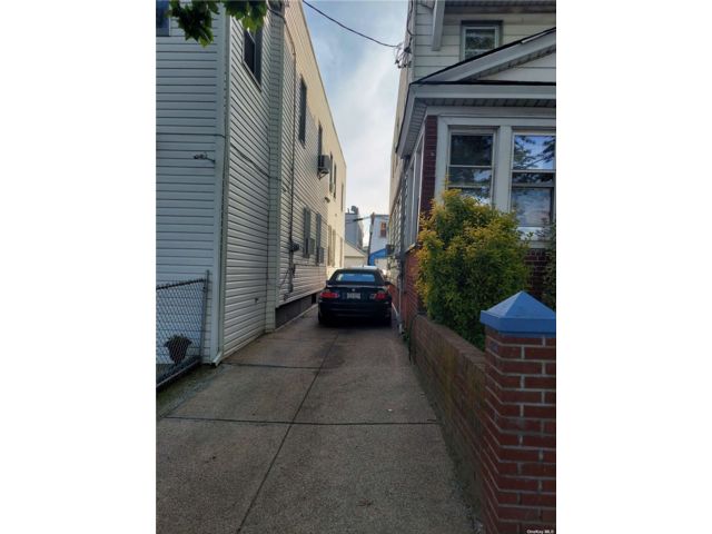 [PHOTO]