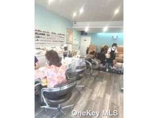 [PHOTO]