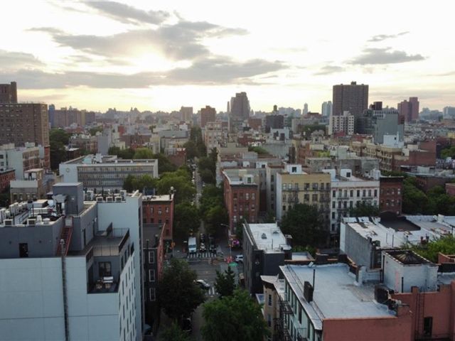 [PHOTO]