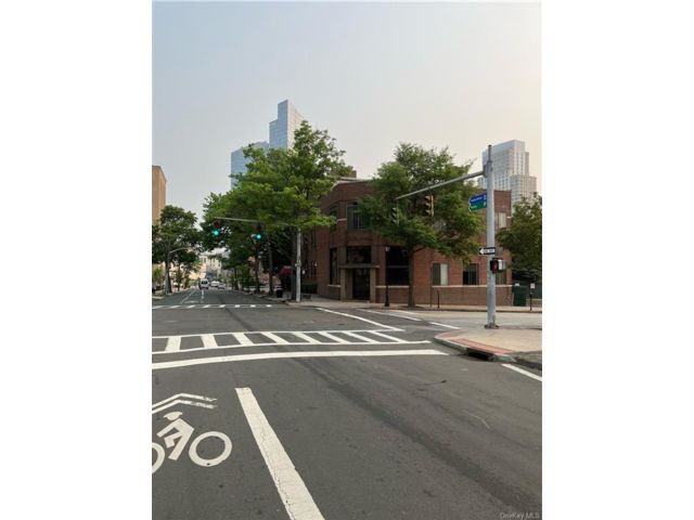 [White Plains Real Estate, listing number 2427772]