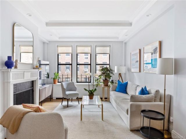  3 BR,  2.00 BTH &nbsp;House style home in New York (manhattan)