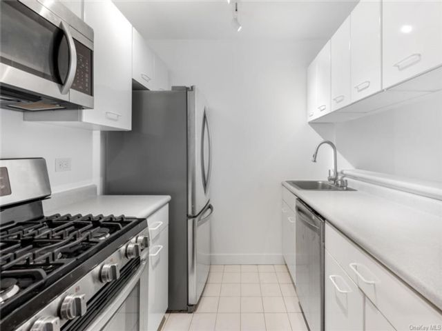  1 BR,  1.00 BTH &nbsp;House style home in New York (manhattan)