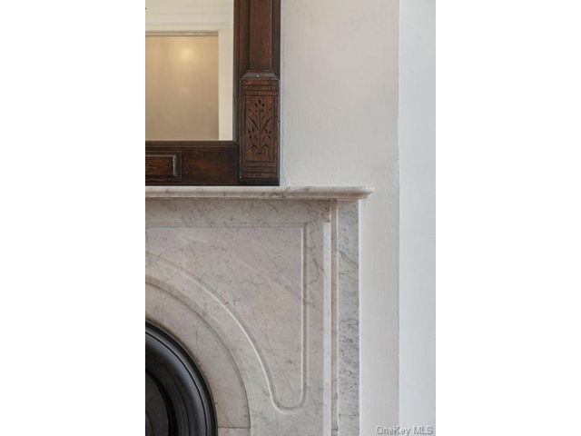[PHOTO]