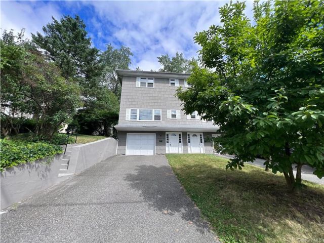  3 BR,  2.00 BTH &nbsp;House style home in Croton-on-hudson