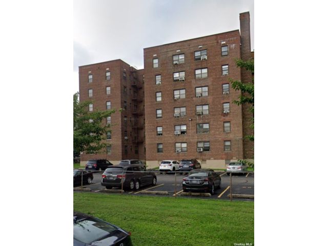  1 BR,  1.00 BTH &nbsp;Other style home in Flushing