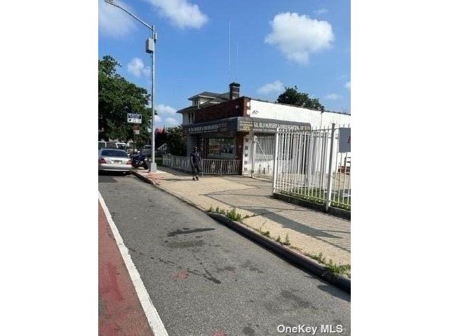 Studio,  0.00 BTH &nbsp;Commercial style home in Jamaica