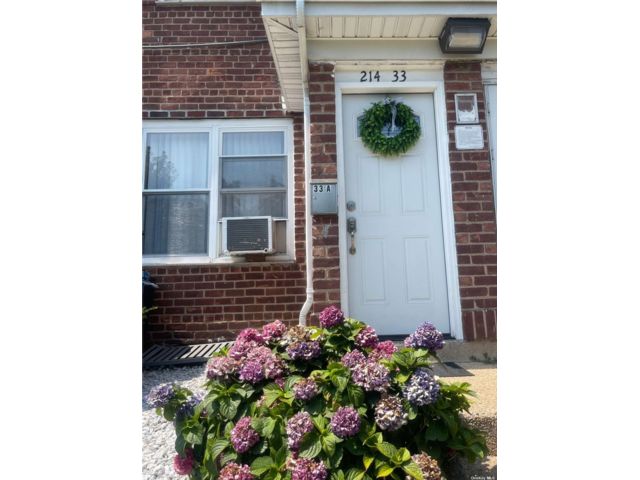  2 BR,  1.00 BTH &nbsp;Garden style home in Queens Village