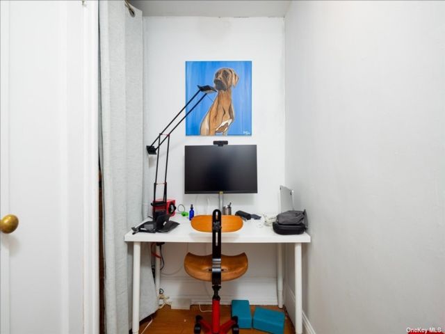 [PHOTO]