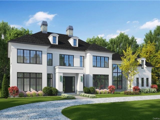  7 BR,  9.00 BTH &nbsp;Colonial style home in Scarsdale