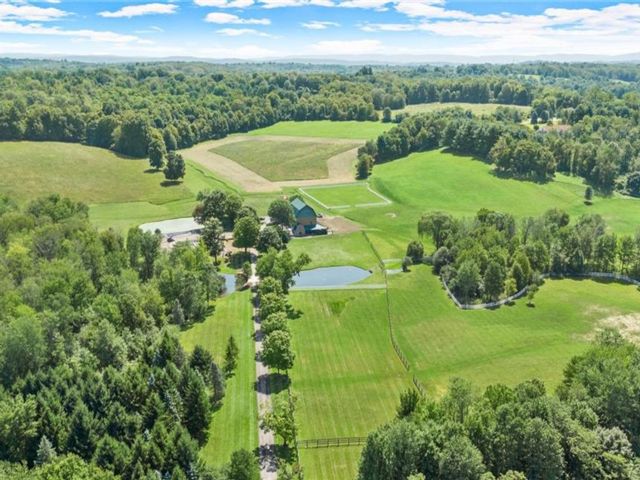  4 BR,  7.00 BTH &nbsp;Estate style home in Lagrangeville